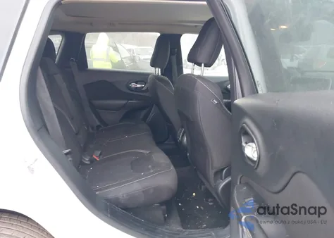 2015 Jeep Cherokee Latitude z USA, uszkodzony, nr VIN 1C4PJMCS2FW725007